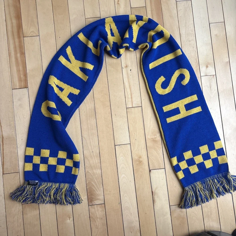Oaklandish Made In England Acrylic Knit Winter Scarf